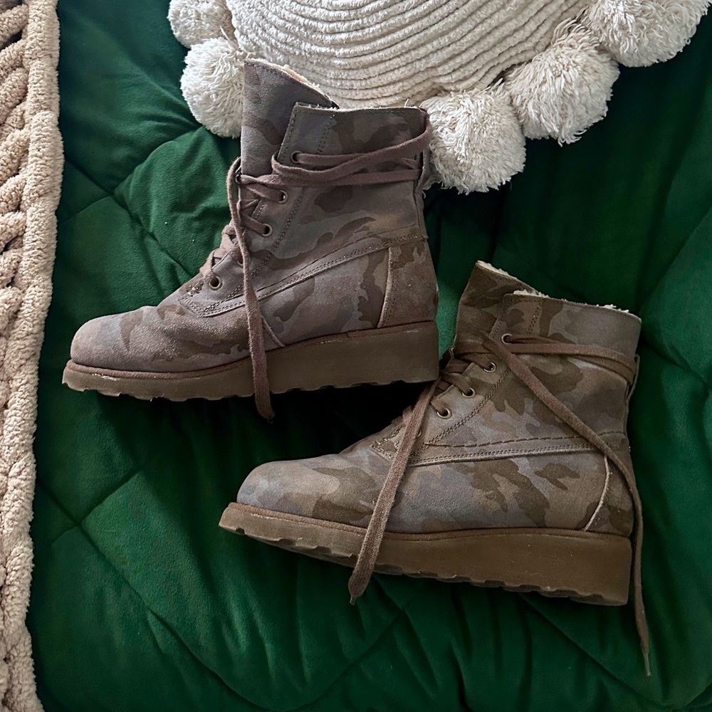 🐻 🐾 Bear Paw womens Camo Winterboots SZ.7